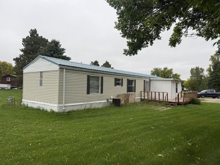 Property Photo: 1512 73rd St SE ND 58703