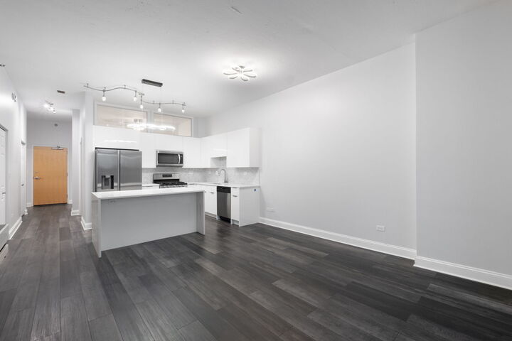 Property Photo: 1600 S Indiana Avenue 605 IL 60616