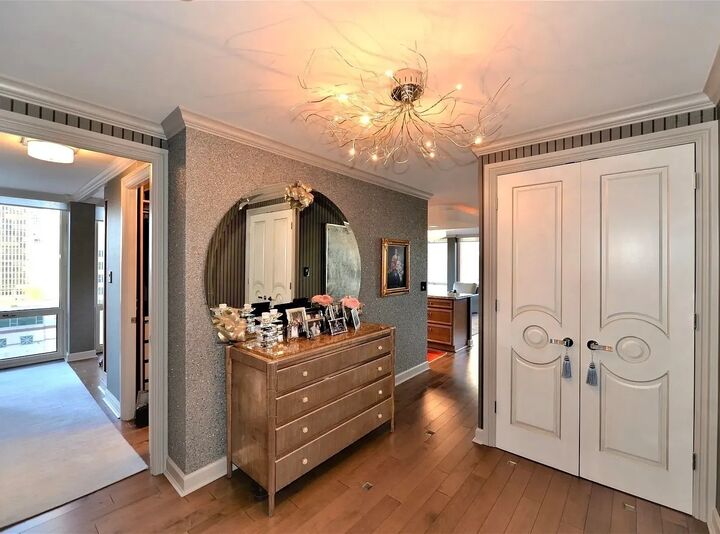 Property Photo: 111 E Chestnut Street 22A IL 60611