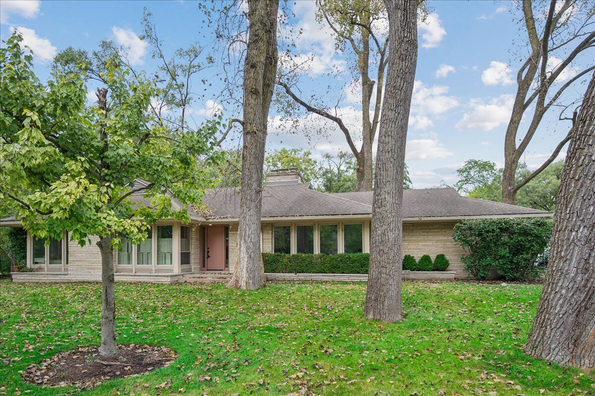 Property Photo:  794 Clover Lane  IL 60022 