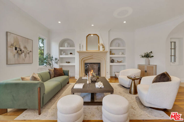 Property Photo:  25375 Prado De Los Gansos  CA 91302 