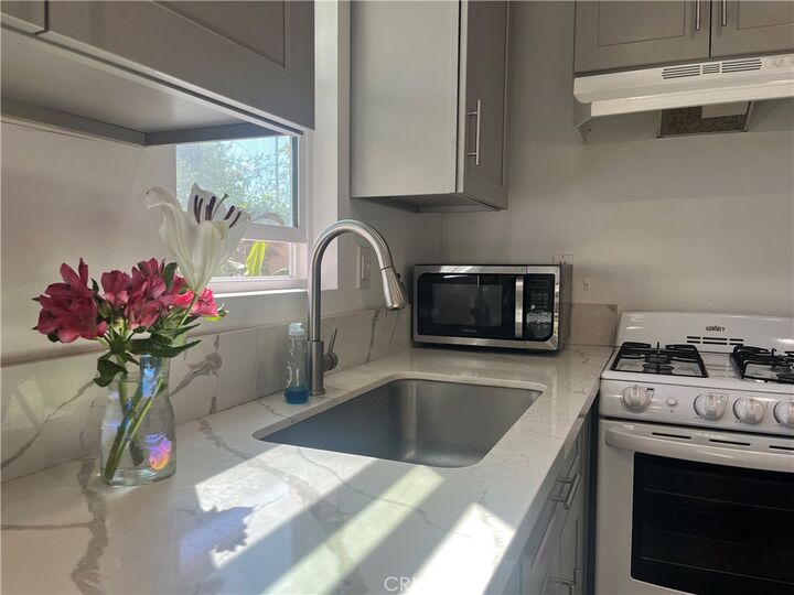 Property Photo:  2014 W 144th  CA 90249 