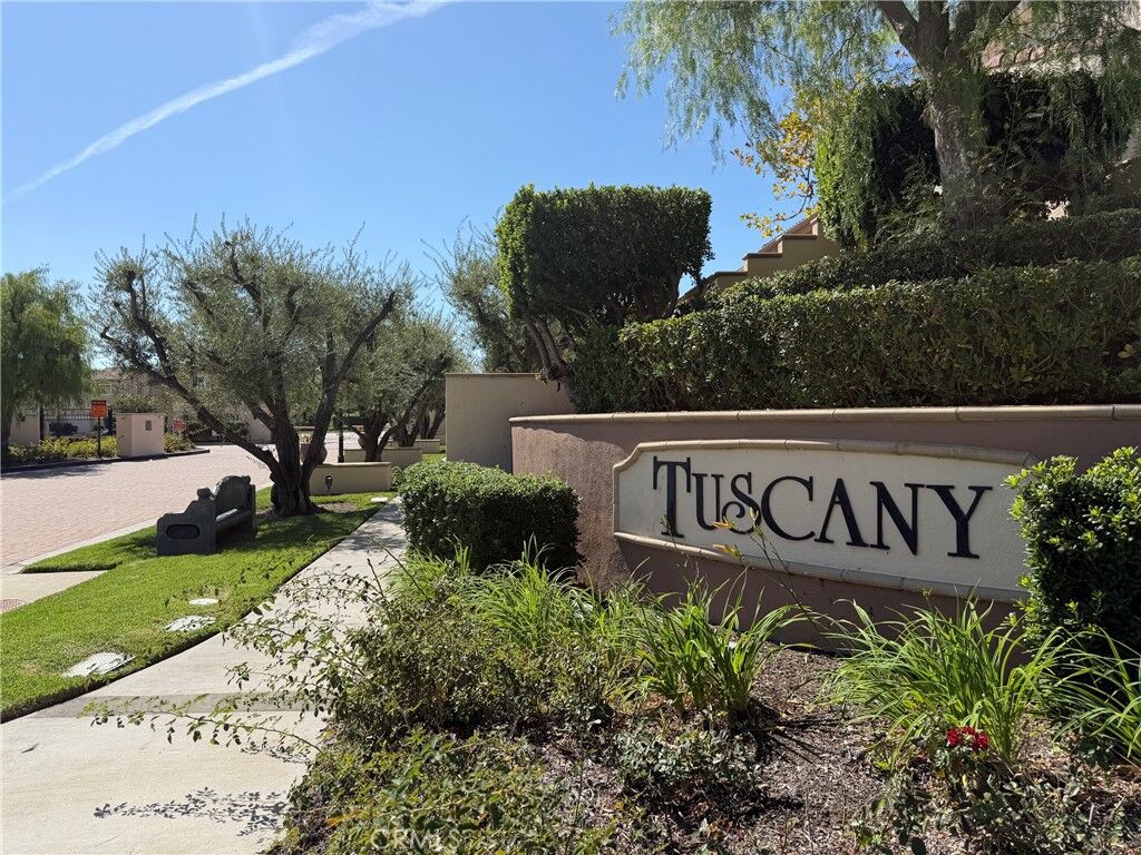 Property Photo:  11513 Ghiberti Way  CA 91326 