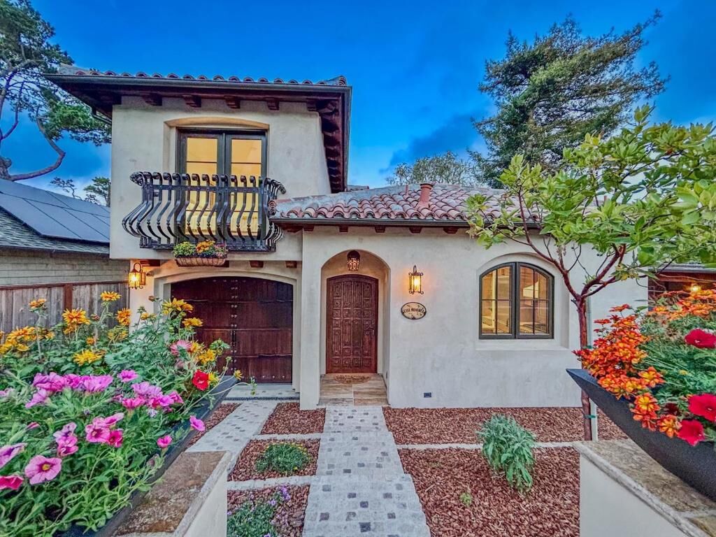Property Photo:  960 NE Mission Street  CA 93921 