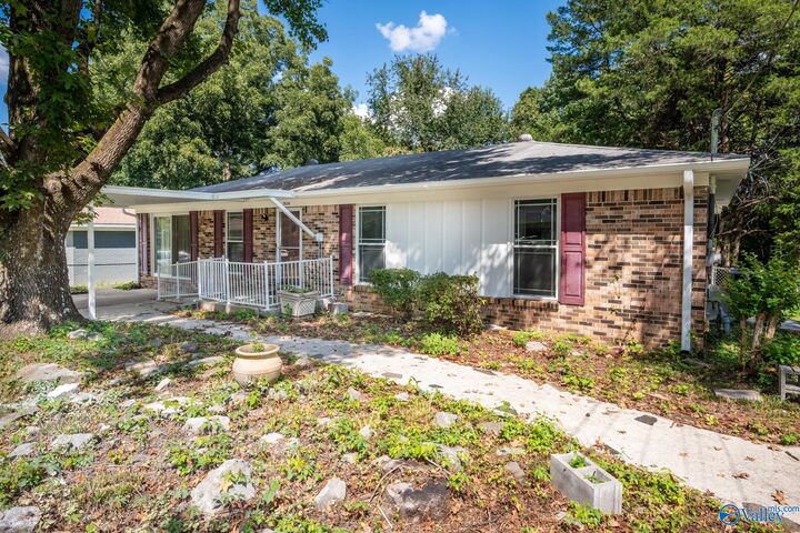 Property Photo:  2630 Thornhill Road  AL 35810 