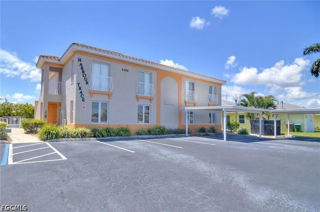 Property Photo:  5308 Chiquita Boulevard S  FL 33914 