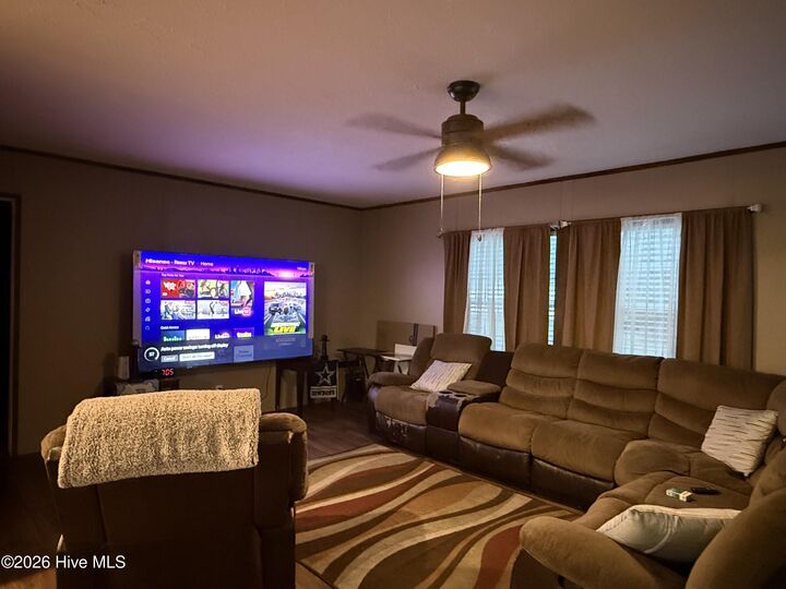 Property Photo:  910 McCaskill Drive  NC 28501 
