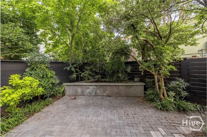 Property Photo:  513 E Perry Street  GA 31401 