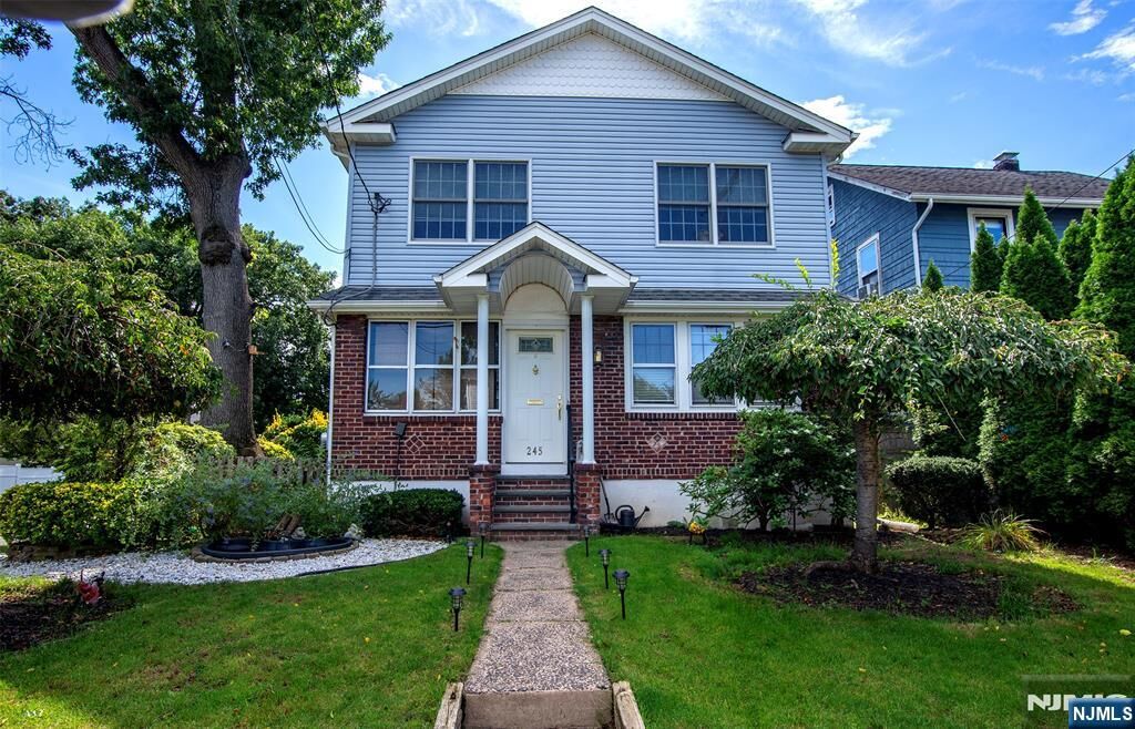 Property Photo:  245 Manhattan Terrace  NJ 07628 