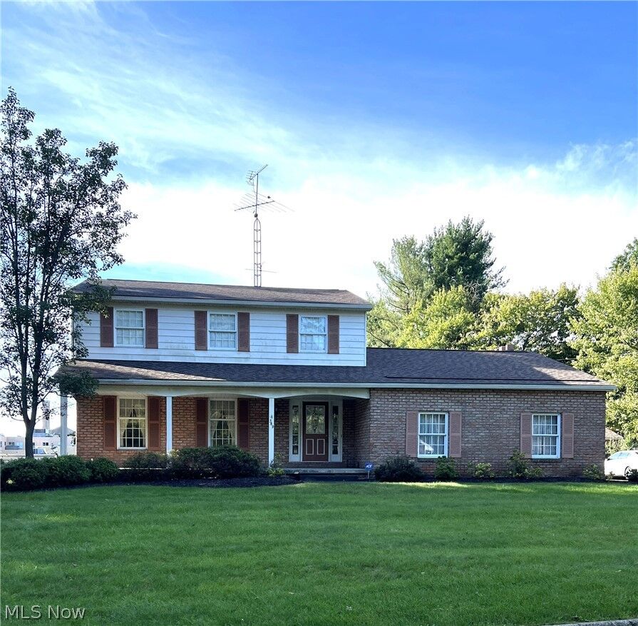 Property Photo:  389 W High Street  OH 44413 
