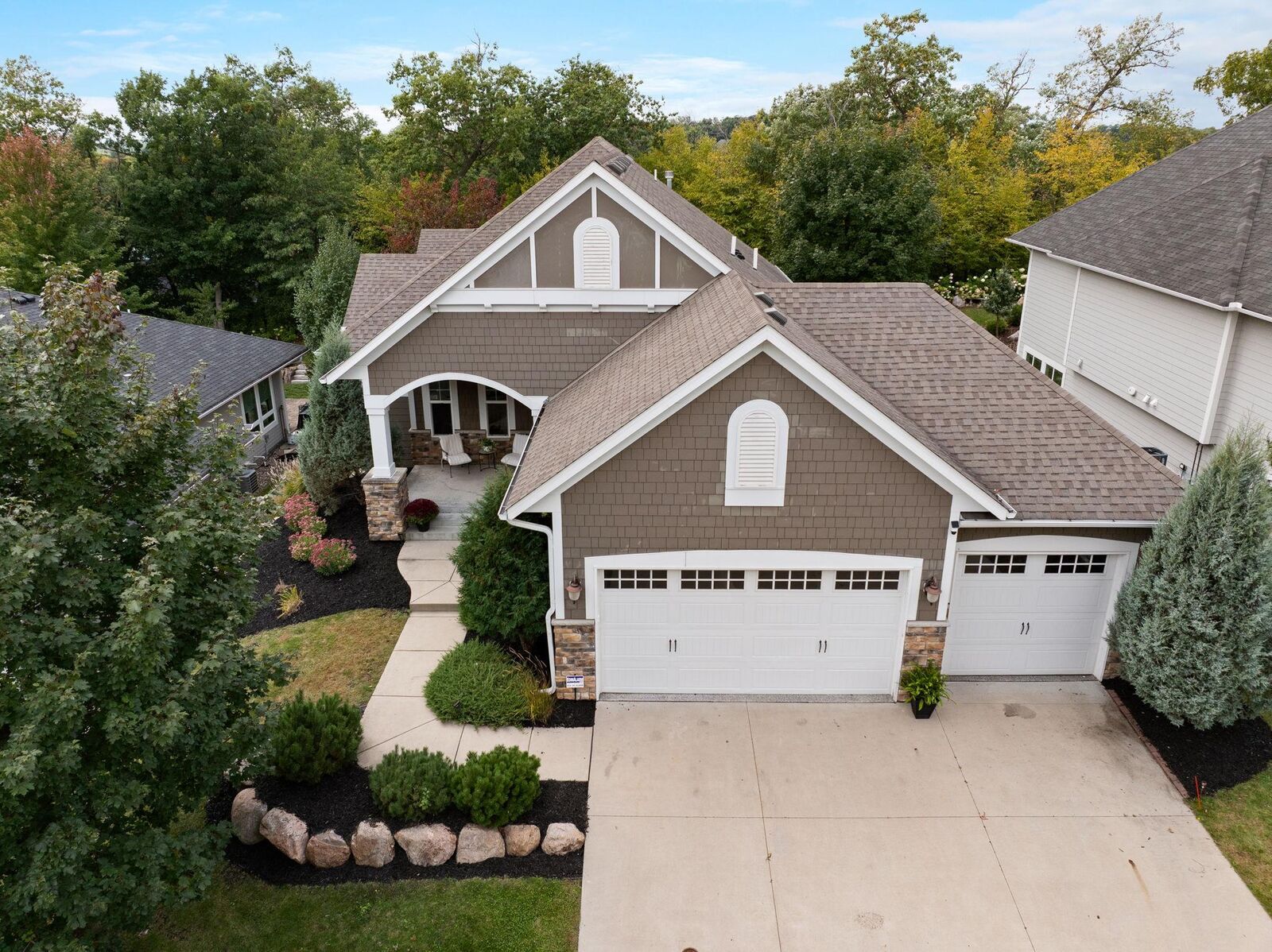 Property Photo:  6292 Montee Drive  MN 55344 