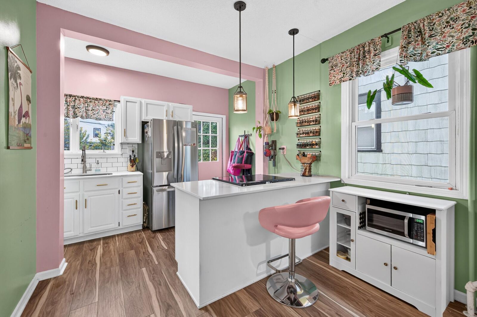 Property Photo: 1640 Dayton Avenue MN 55104