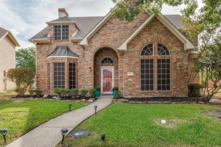 Property Photo:  928 Haverstraw Place  TX 75149 