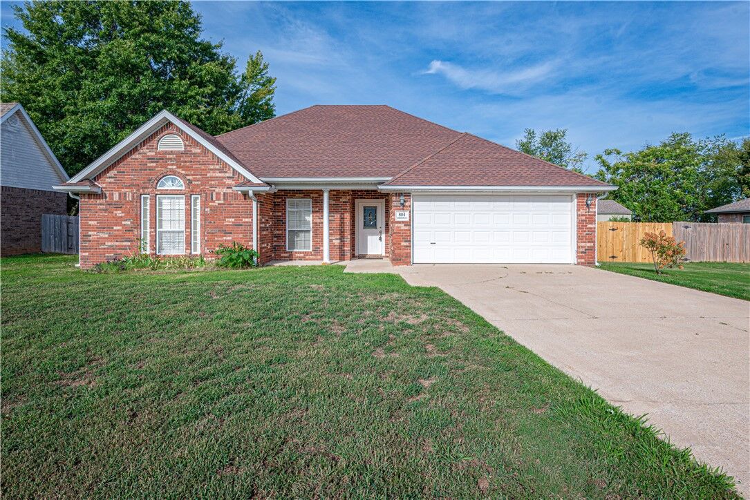 Property Photo: 804 Greenway Street AR 72745