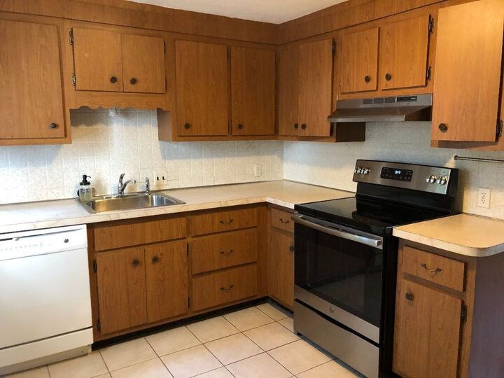 Property Photo:  132 Emerson Gardens Rd 132  MA 02420 