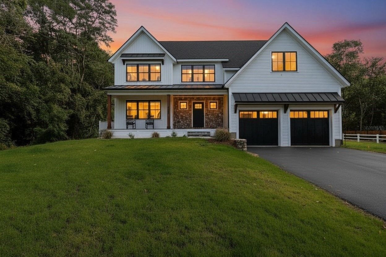Property Photo:  158 Lake St  MA 01887 