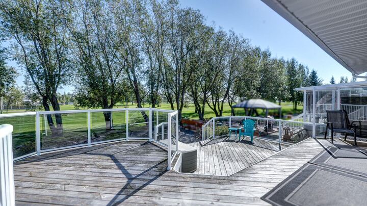 Property Photo:  9B Westlynn Drive  AB T0L 0T0 