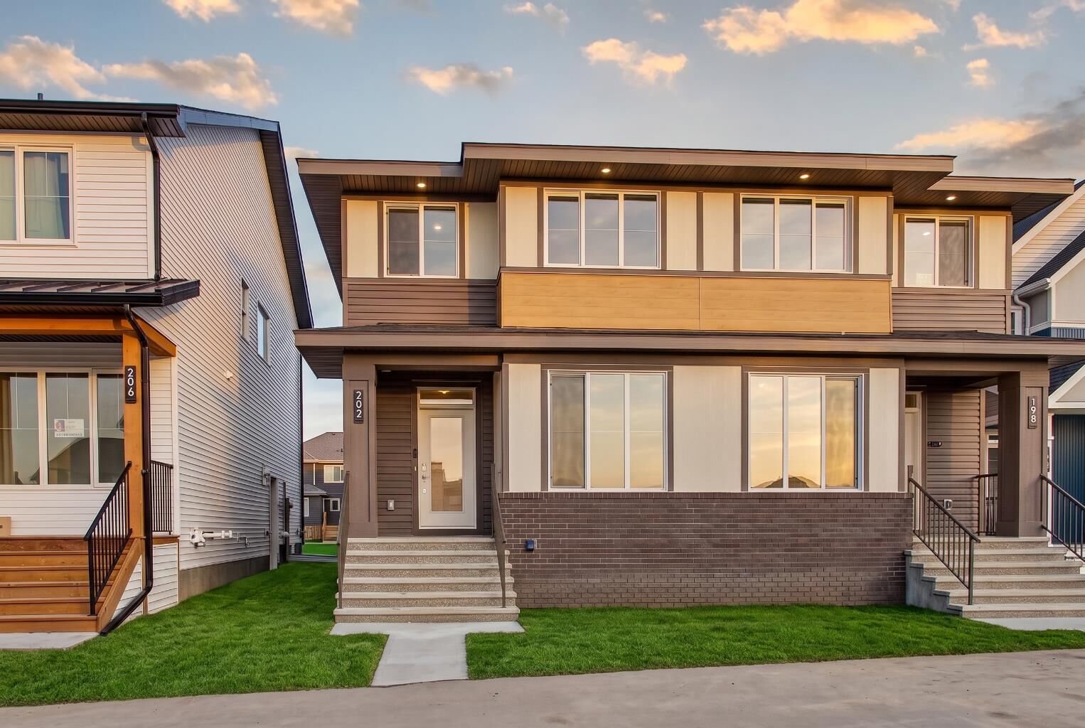 Property Photo:  202 Starling Boulevard NW  AB T3P 3E1 