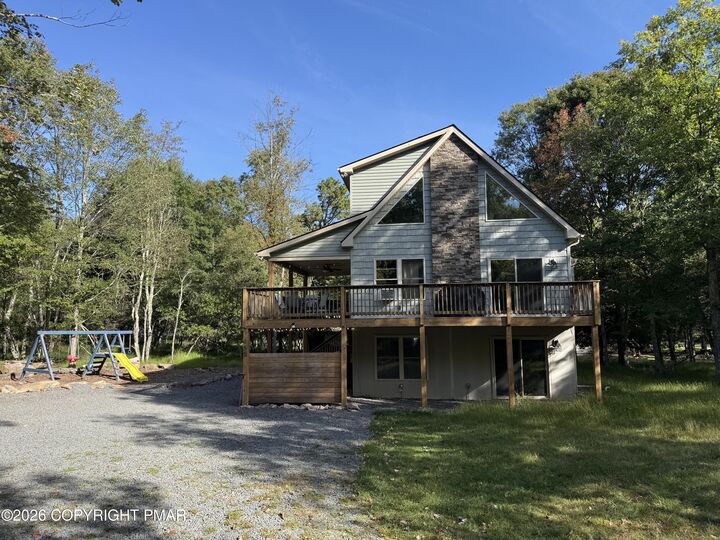 Property Photo:  155 Teddyuscung Trail  PA 18210 