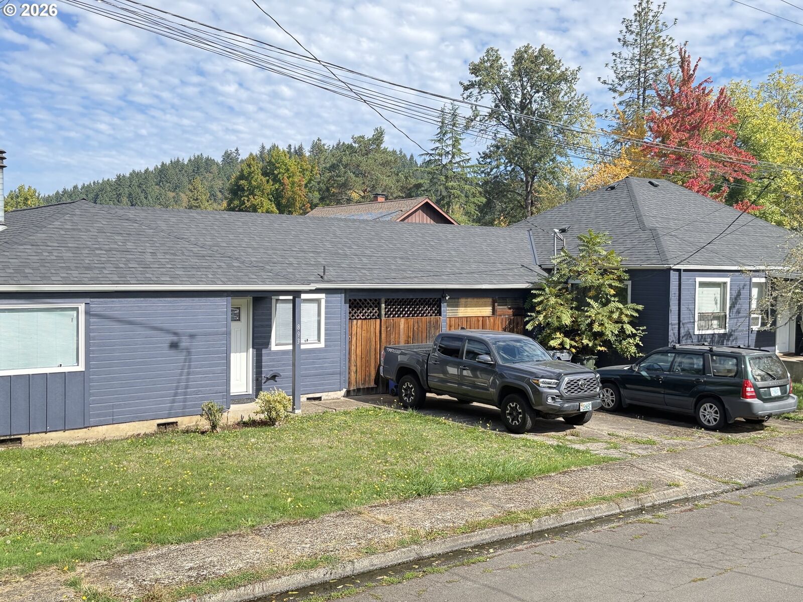 Property Photo: 893 Sprague St OR 97405