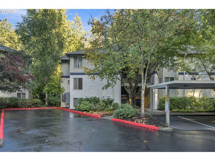 Property Photo: 5156 SW Multnomah Blvd E OR 97219