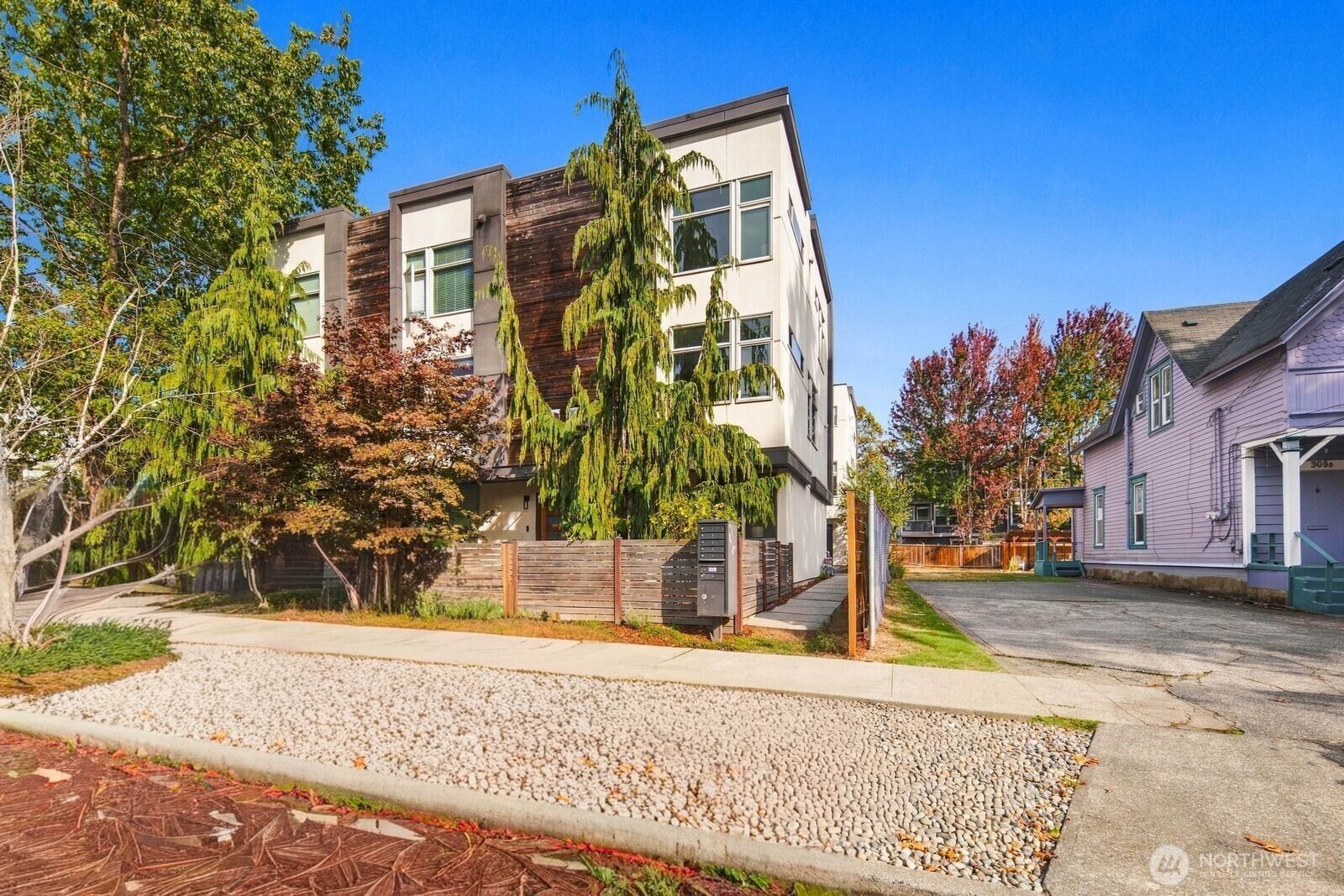 Property Photo:  304  26th Avenue S C  WA 98144 