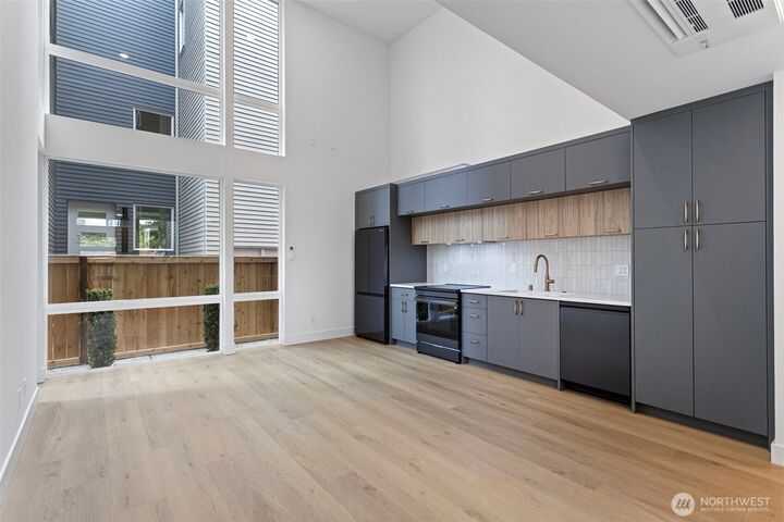 Property Photo:  6318  41st Avenue SW C3  WA 98136 
