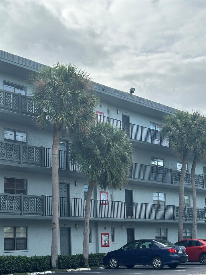 Property Photo: 9440 SW 8th Street 403 FL 33428