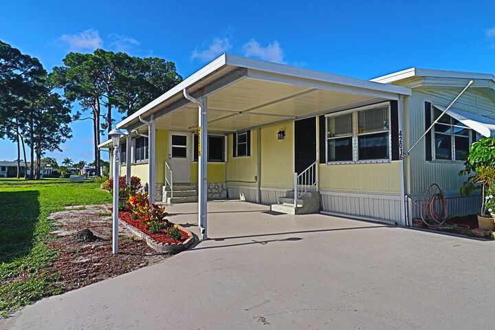 Property Photo: 42016 Jima Bay FL 33436