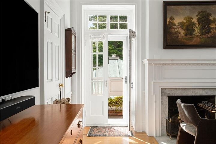 Property Photo:  140 Prospect Street 4  RI 02906 