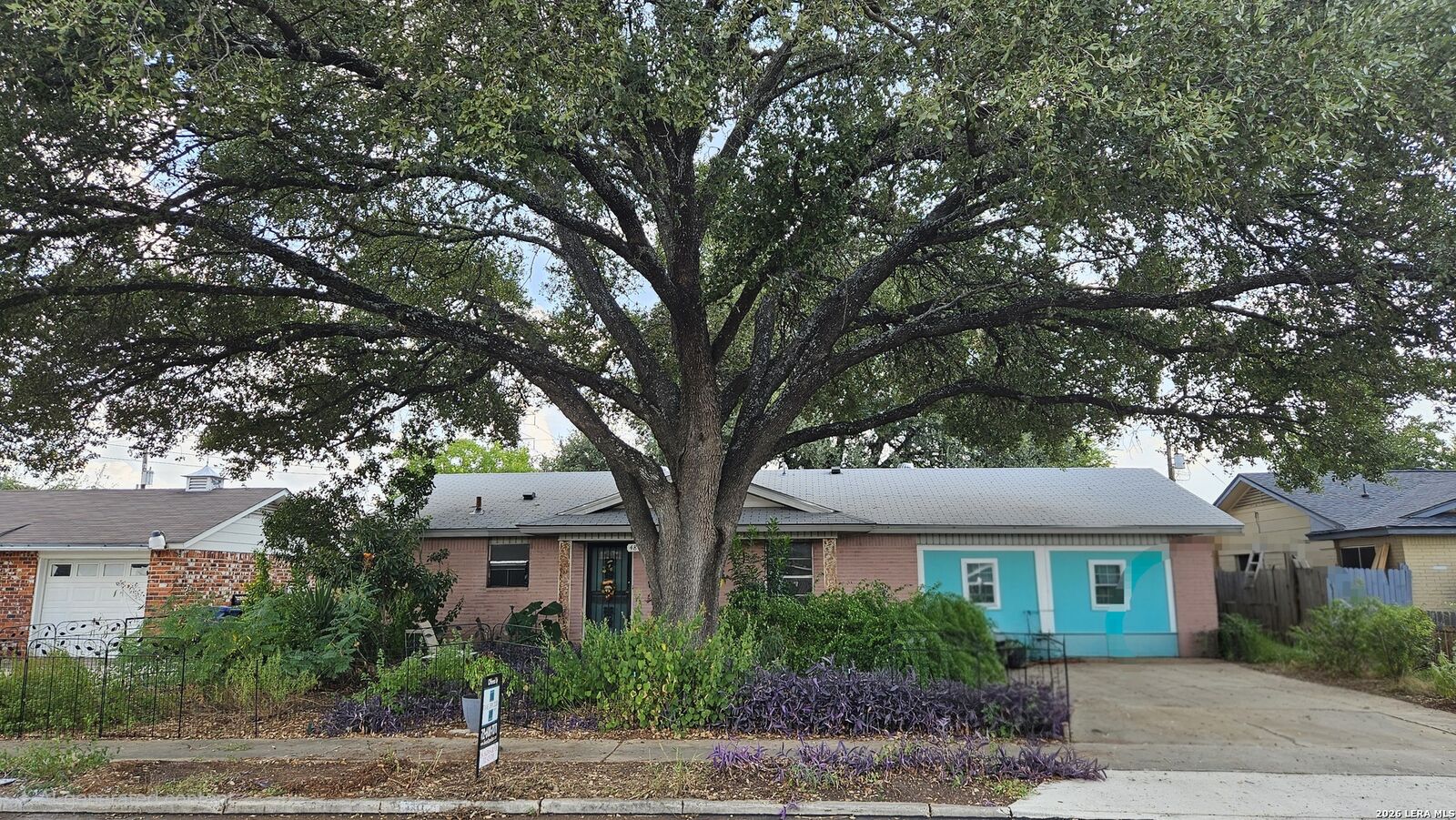 Property Photo: 4806 Wycliff Dr TX 78220