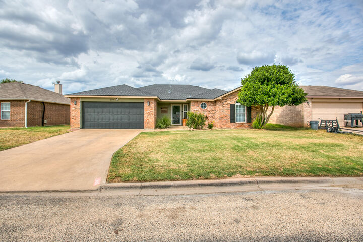 Property Photo: 2306 1st Atlas Street TX 76905