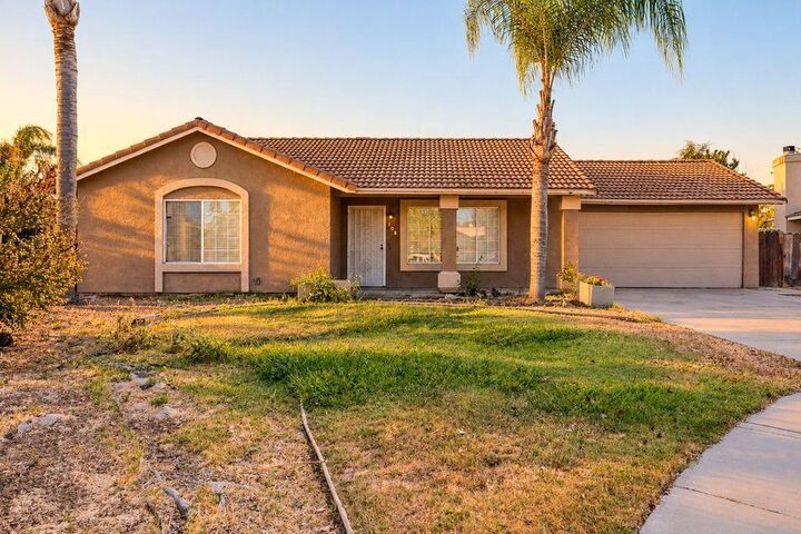 Property Photo:  108 Friggs Court  CA 93635 