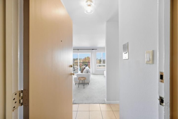 Property Photo: 833 North Humboldt Street 504 CA 94401