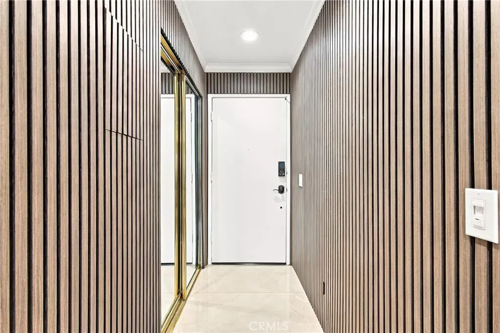 Property Photo:  330 Burchett 206  CA 91203 
