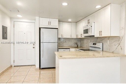 Property Photo:  5580 W 26th Ct 102  FL 33016 