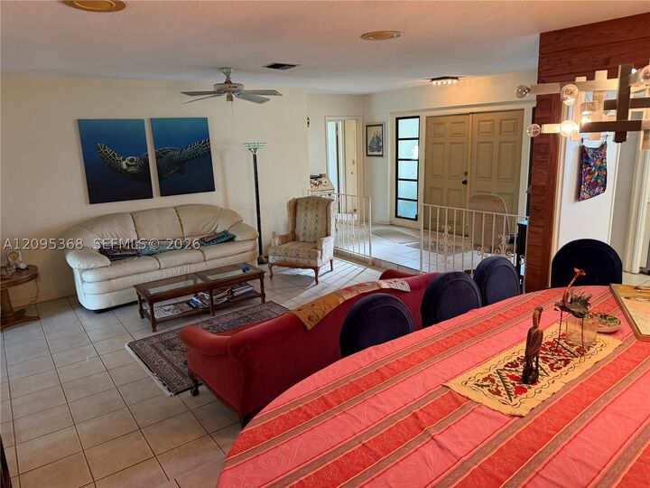 Property Photo: 1819 N 51st Ave FL 33021