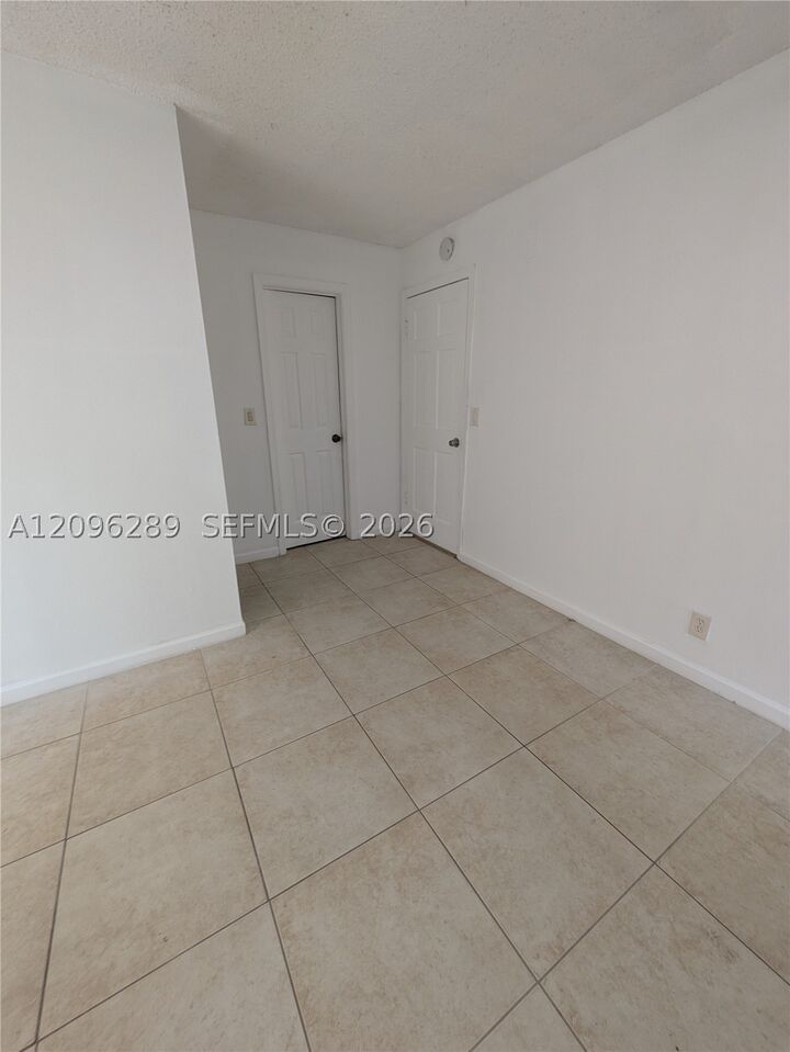 Property Photo:  1326 SW 75th Ave  FL 33068 