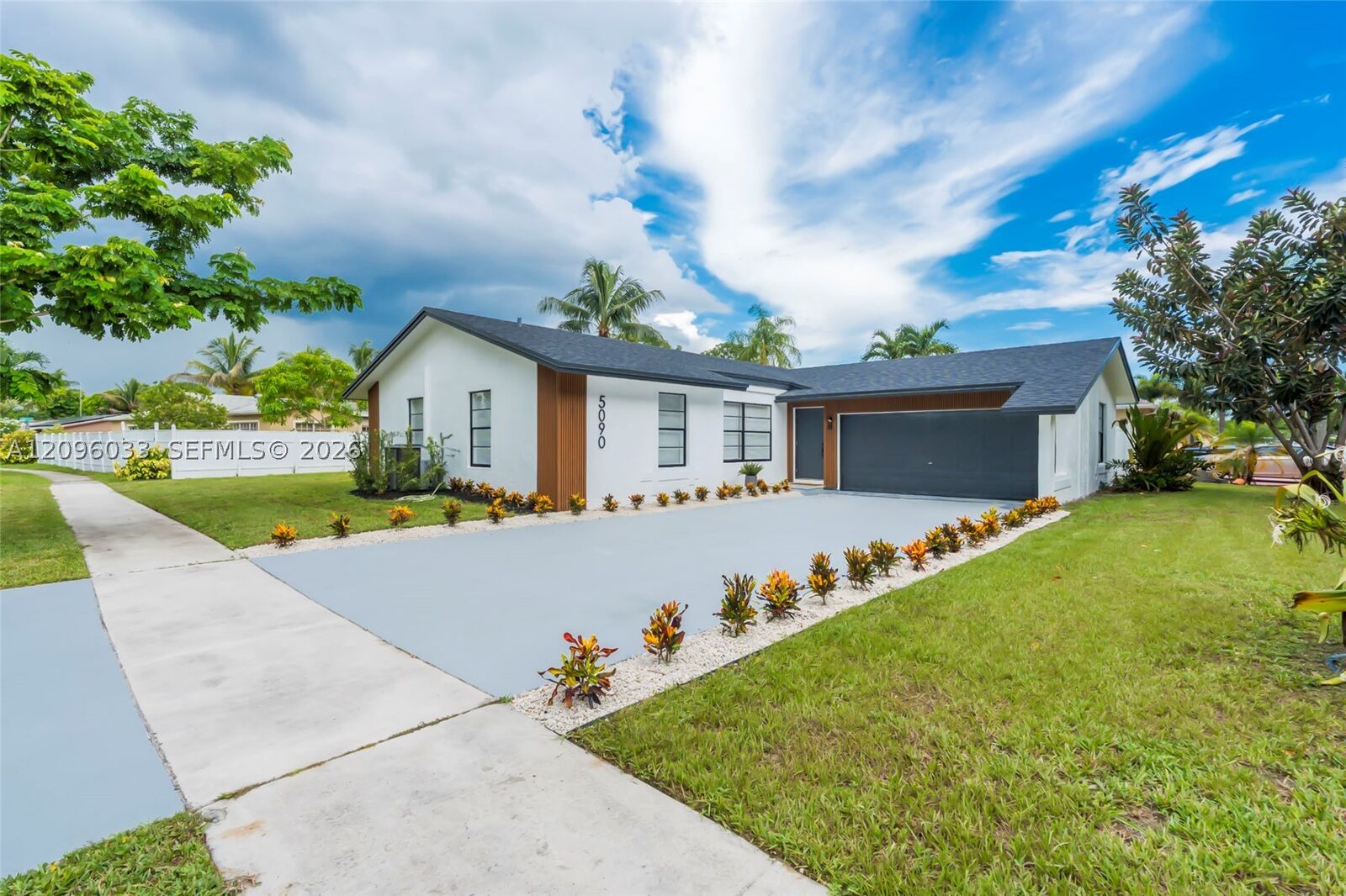 Property Photo:  5090 SW 11th St  FL 33068 