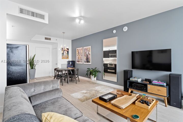 Property Photo: 90 SW 3rd St 2009 FL 33130