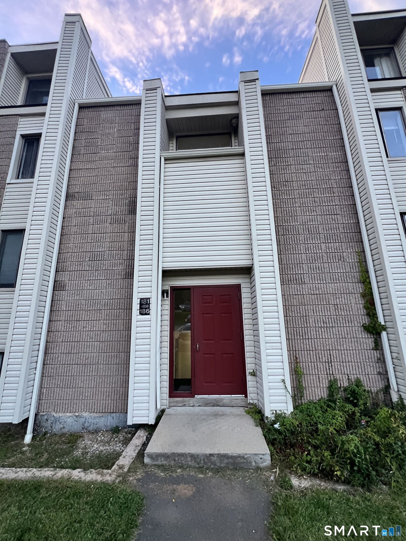 Property Photo:  186 Burgundy Hill Lane 186  CT 06457 