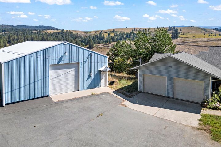 Property Photo:  1497A Pritchard Rd  WA 99126 