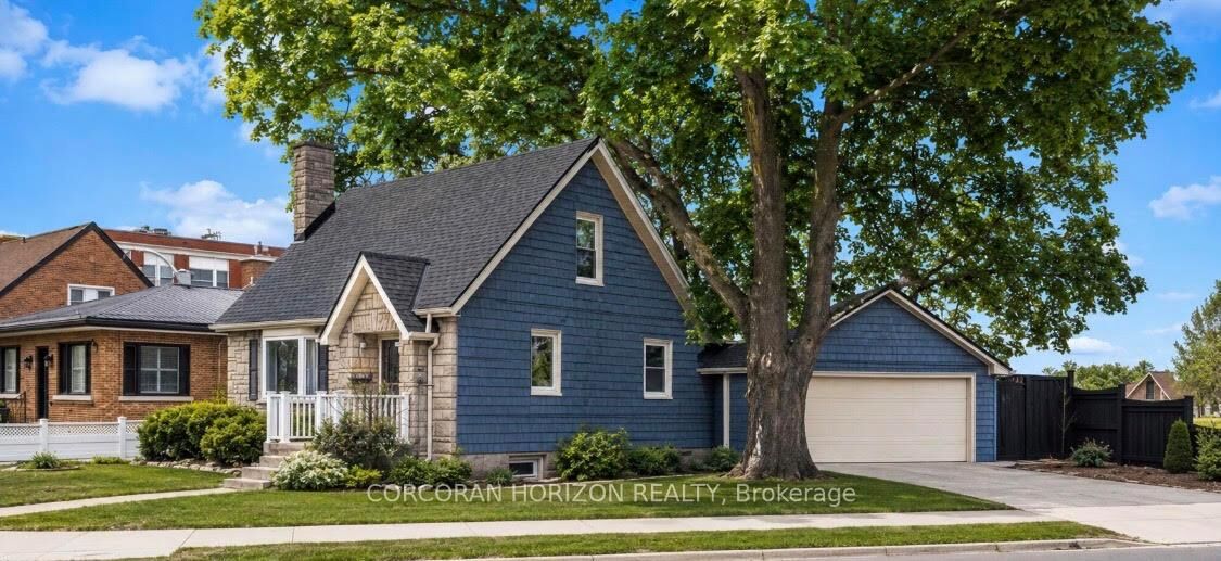Property Photo:  296 Weber Street E  ON N2H 1G2 
