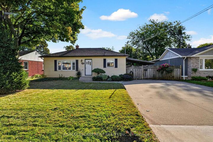 Property Photo:  416 Bartlett Avenue  ON L3M 2N4 