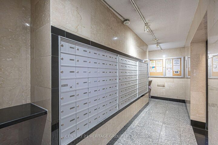Property Photo:  1 Royal Orchard Boulevard 502  ON L3T 3C2 