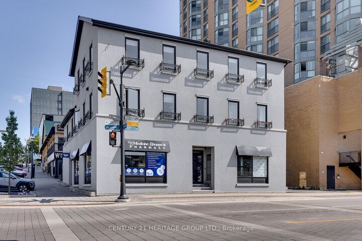 Property Photo:  130 Dunlop Street 203  ON L4M 1B1 