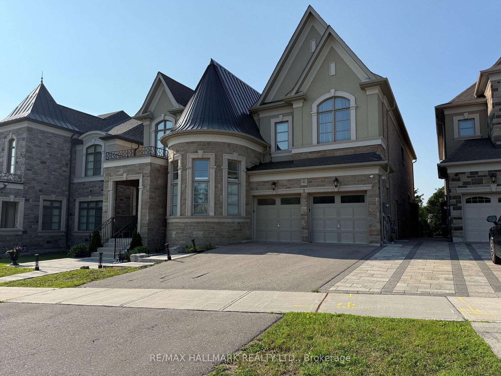 Property Photo:  91 Glensteeple Trail Lower Level  ON L4G 3T1 