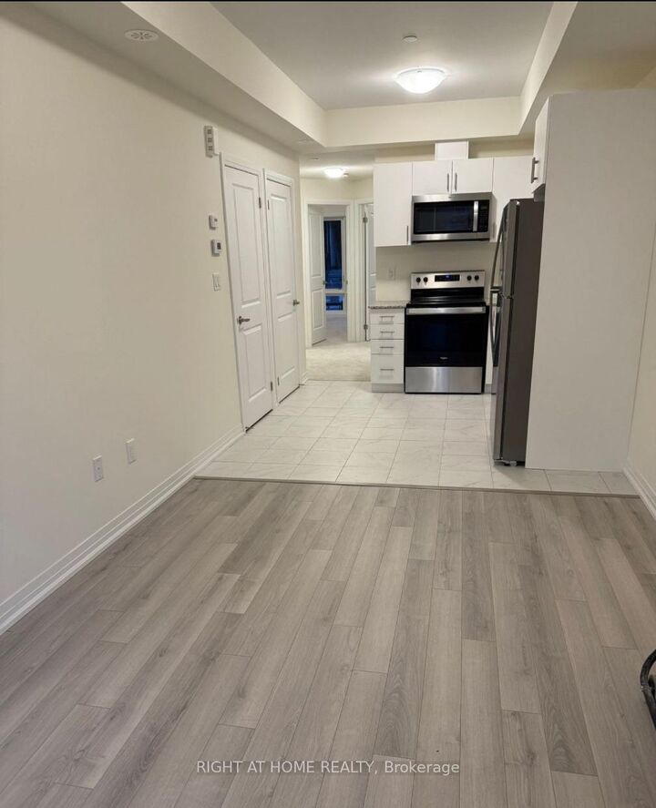 Property Photo:  235 McLevin Avenue 20  ON M1B 0E8 