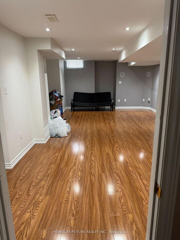 Property Photo:  3 Cabin Trail Crescent Bsmt  ON L4A 0S7 