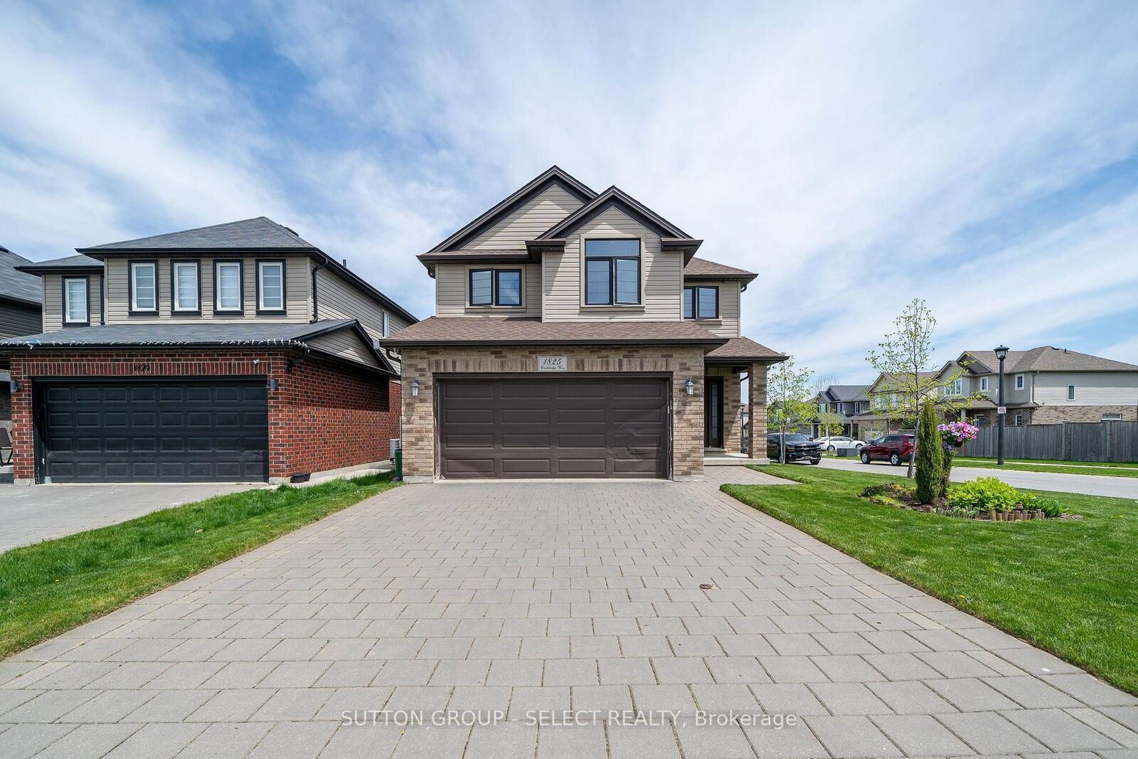 Property Photo:  1825 Couldridge Way  ON N6G 0L6 